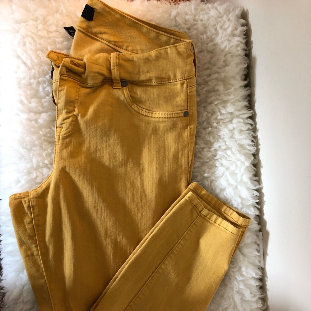 Torrid Mustard Yellow Jeans sz. 18